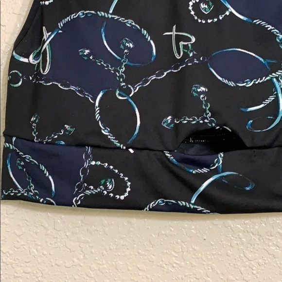 Victoria’s Secret | chain and hearts sports bra - Picture 2 of 8